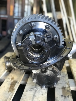 5557-2502007 Редуктор среднего моста Урал 15отв 48зуб 5557-2502007 5557-2502007 Редуктор среднего моста Урал 15отв 48зуб 5557-2502007